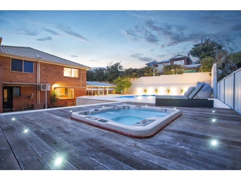 6 Challenger Rise, Coogee WA 6166