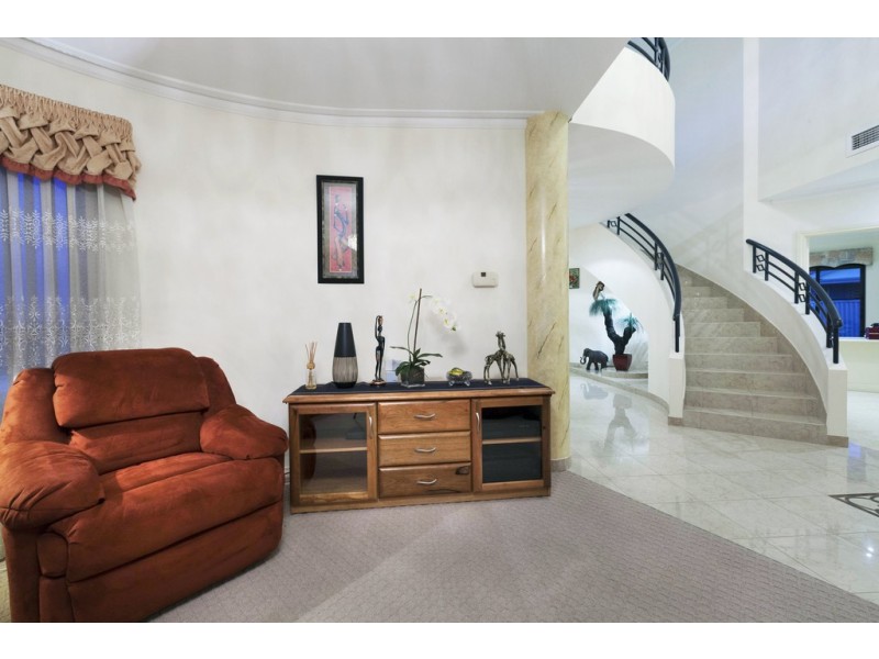 20 Longreach Parade, Coogee WA 6166