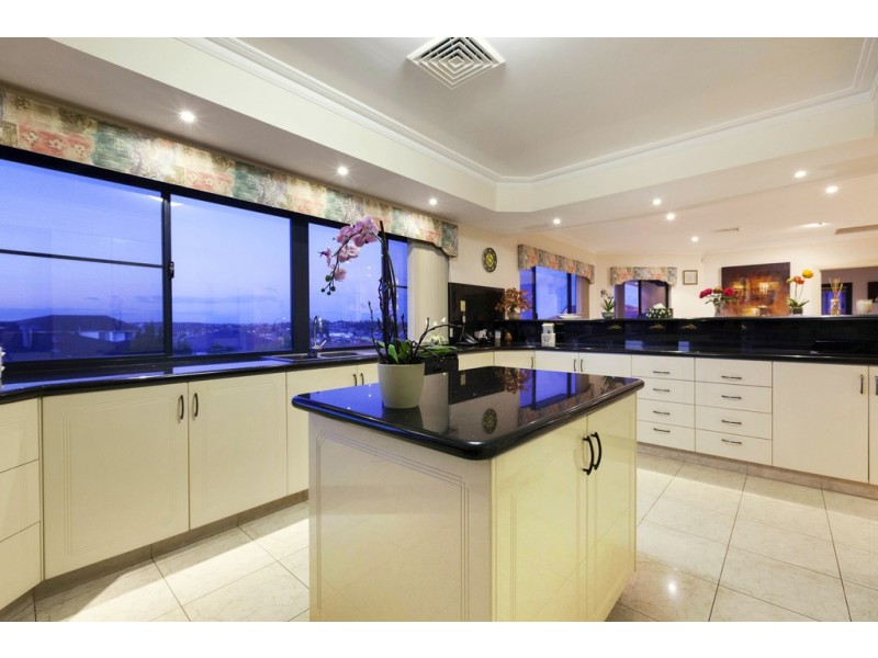 20 Longreach Parade, Coogee WA 6166