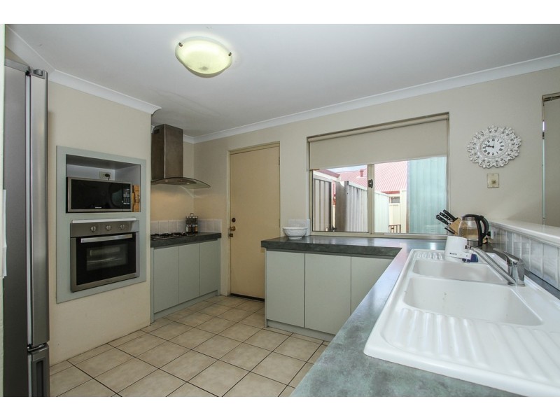 8 Aylesbury Close, Jandakot WA 6164