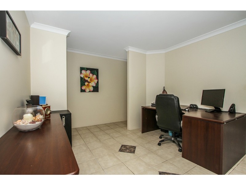 8 Aylesbury Close, Jandakot WA 6164