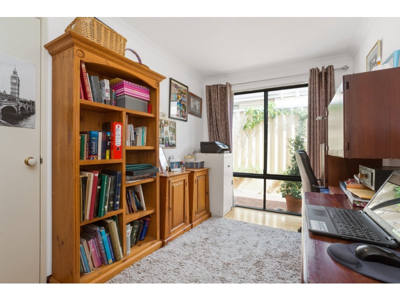 45 Mayor Road, Coogee WA 6166