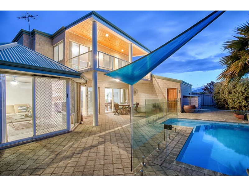 5 The Cove, Coogee WA 6166