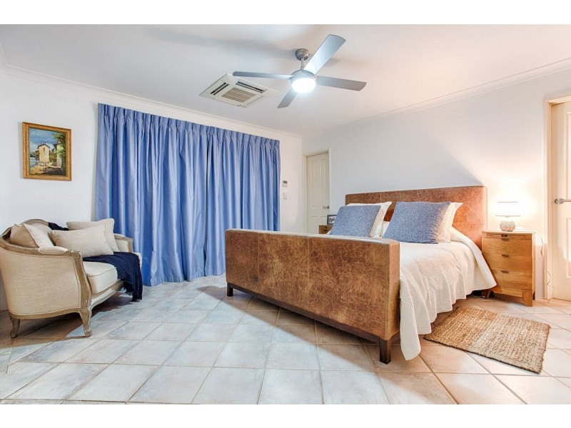 5 The Cove, Coogee WA 6166