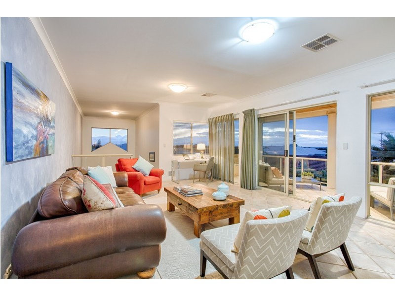 5 The Cove, Coogee WA 6166