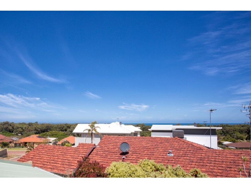 5 The Cove, Coogee WA 6166