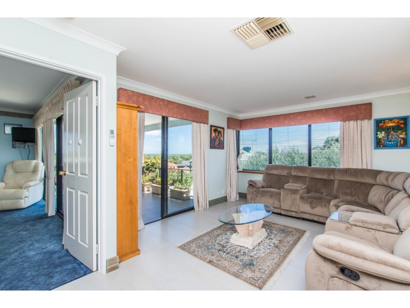 3 Mayor Road, Coogee WA 6166