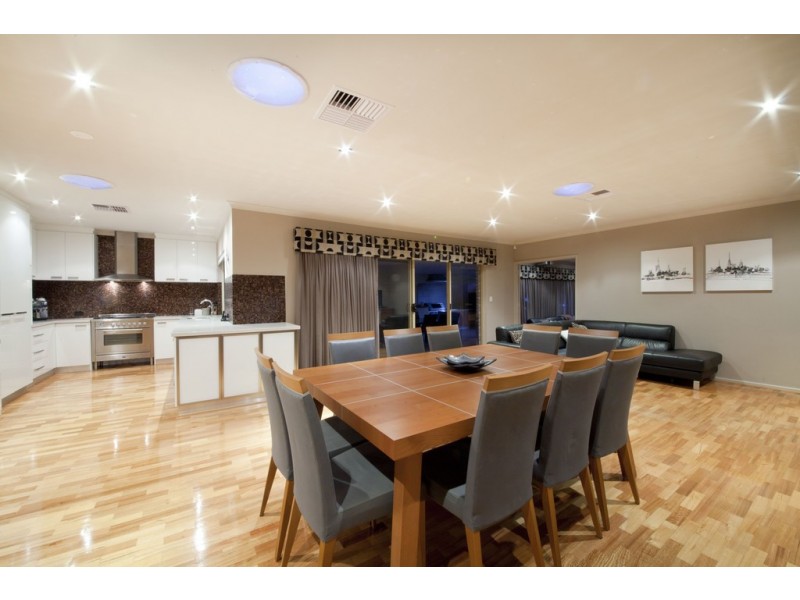 62 Castellon Crescent, Coogee WA 6166