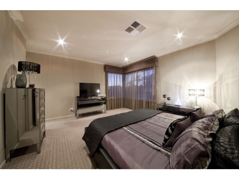 62 Castellon Crescent, Coogee WA 6166