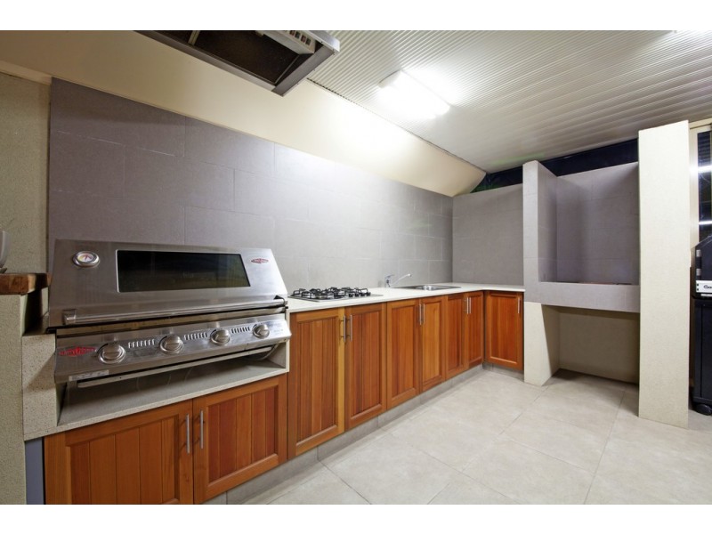 62 Castellon Crescent, Coogee WA 6166