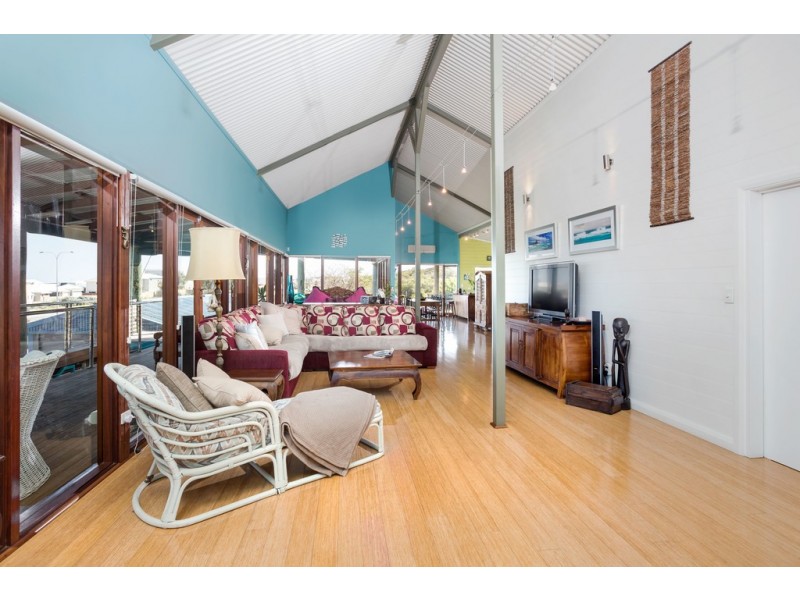 4 Kiesey Street, Coogee WA 6166