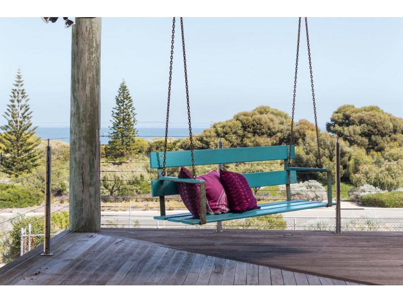 4 Kiesey Street, Coogee WA 6166