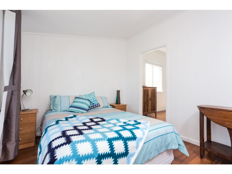 4 Kiesey Street, Coogee WA 6166