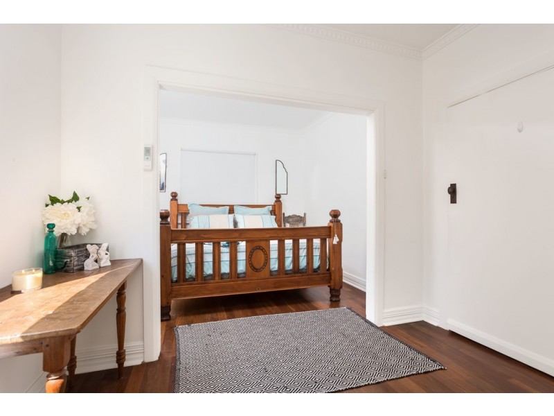 4 Kiesey Street, Coogee WA 6166