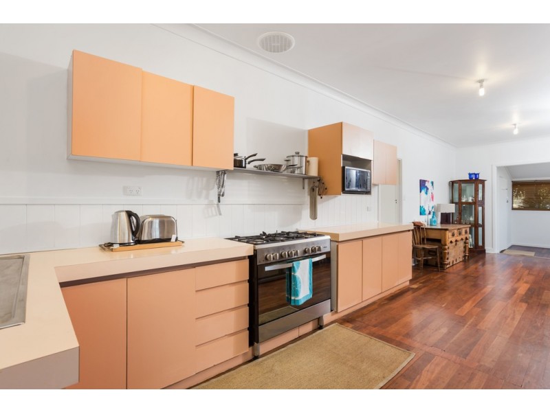 4 Kiesey Street, Coogee WA 6166