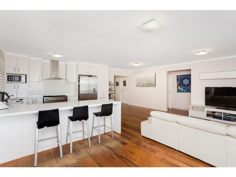 1 Strickland Court, Coogee WA 6166