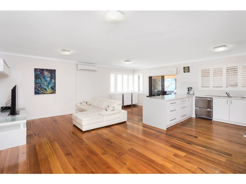 1 Strickland Court, Coogee WA 6166