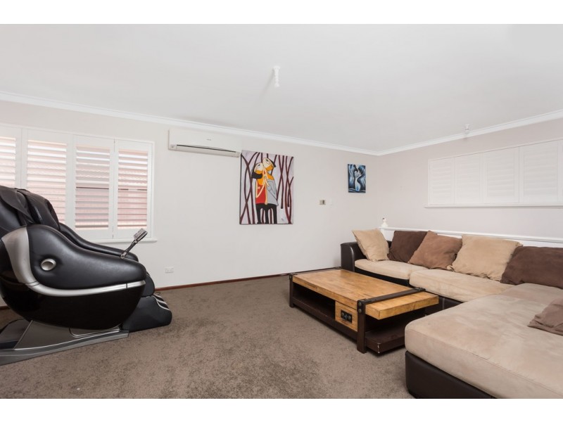 1 Strickland Court, Coogee WA 6166