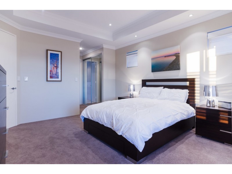 41 Newark Turn, North Coogee WA 6163