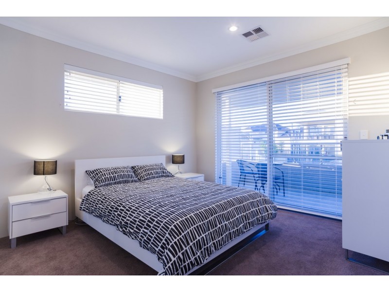 41 Newark Turn, North Coogee WA 6163