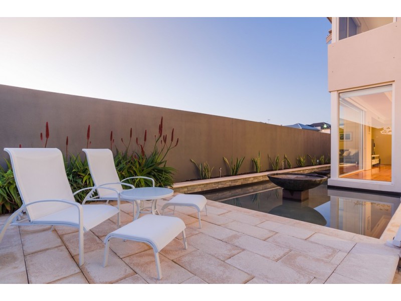 41 Newark Turn, North Coogee WA 6163