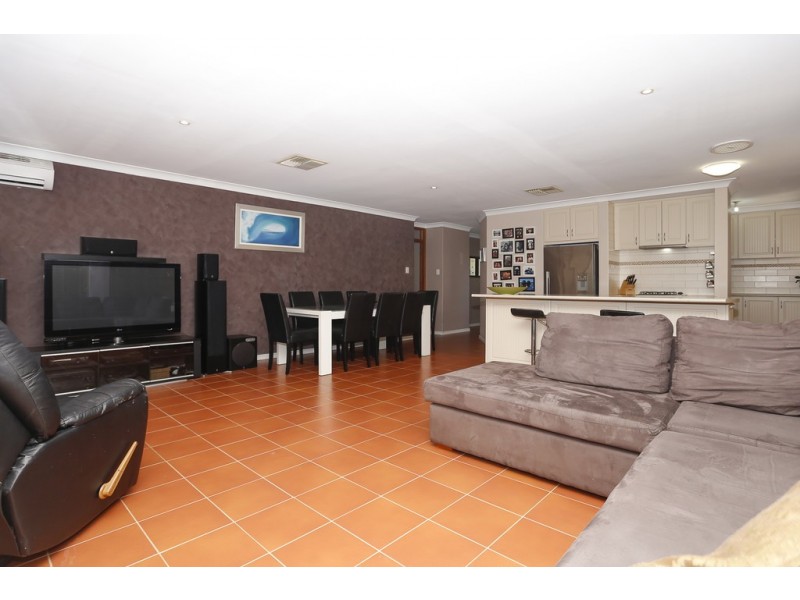 22 Fenimore Avenue, Munster WA 6166