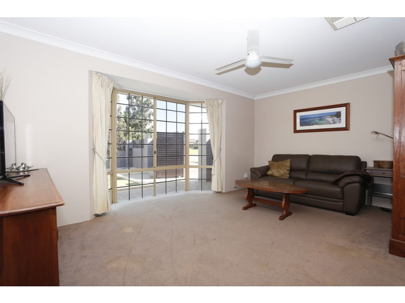 22 Fenimore Avenue, Munster WA 6166