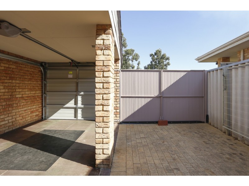 22 Fenimore Avenue, Munster WA 6166