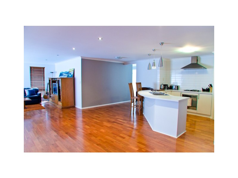 17A Bradbury Road, Hamilton Hill WA 6163