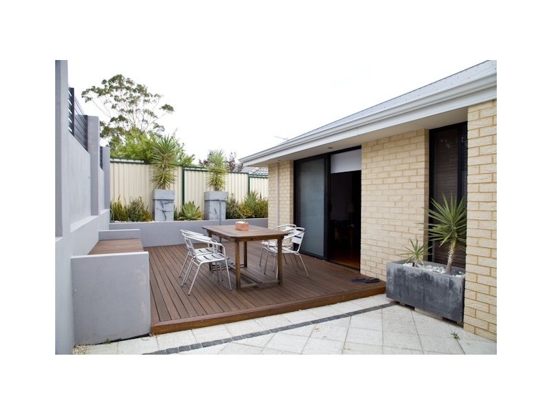 17A Bradbury Road, Hamilton Hill WA 6163