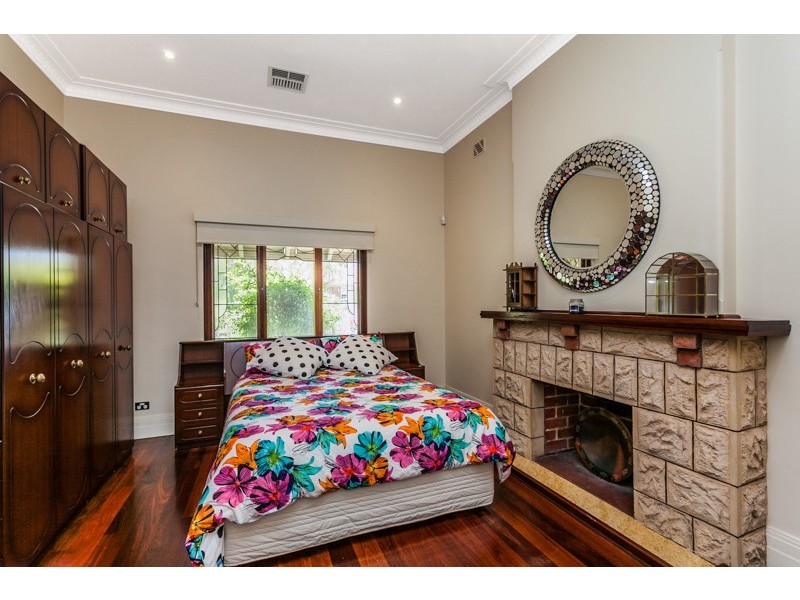 55 Osborne Road, East Fremantle WA 6158