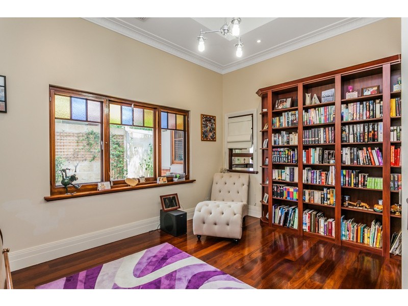 55 Osborne Road, East Fremantle WA 6158