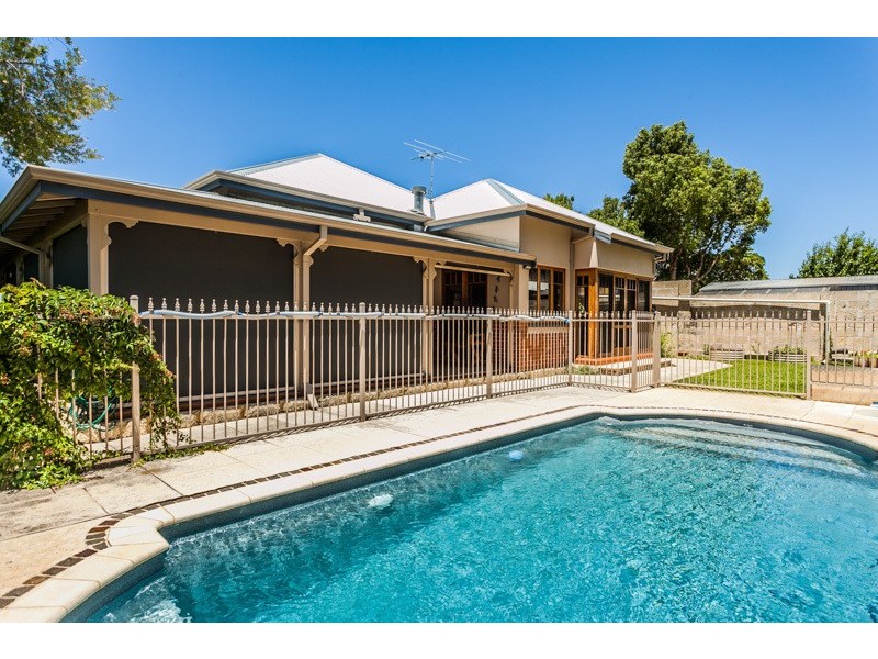 55 Osborne Road, East Fremantle WA 6158