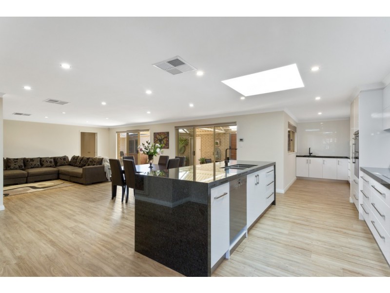 92 Barrington Street, Spearwood WA 6163