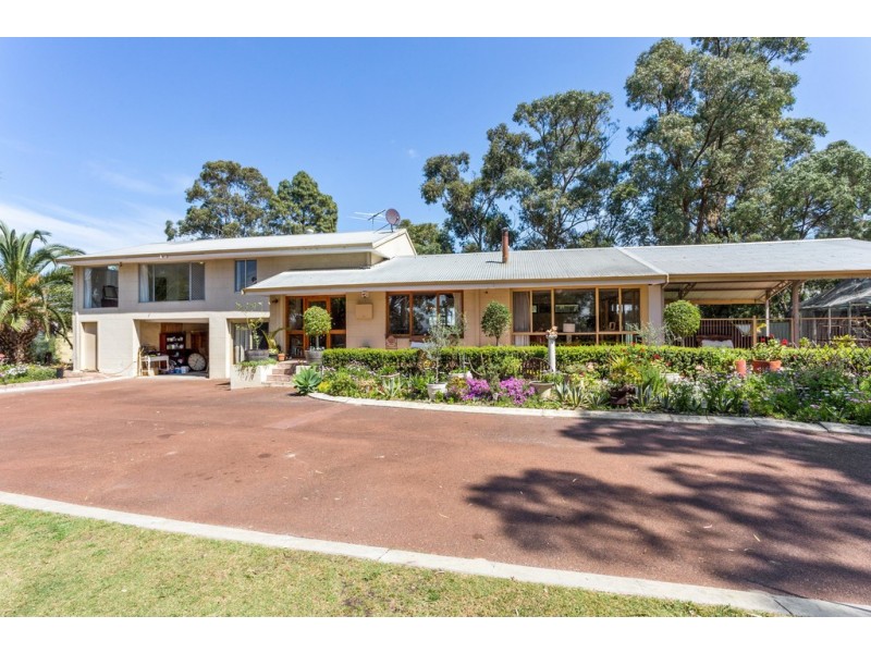 234 Henderson Road, Munster WA 6166