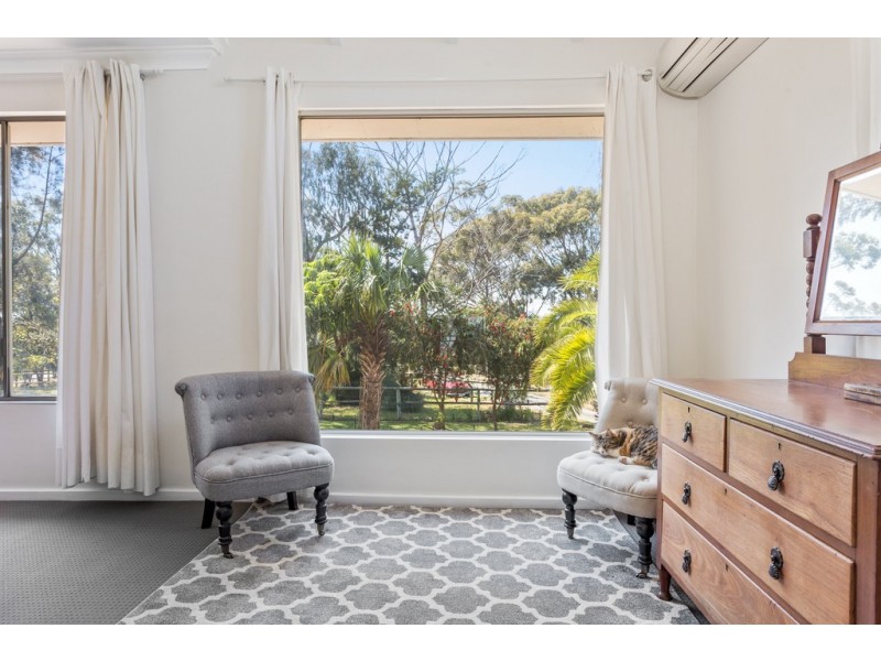 234 Henderson Road, Munster WA 6166