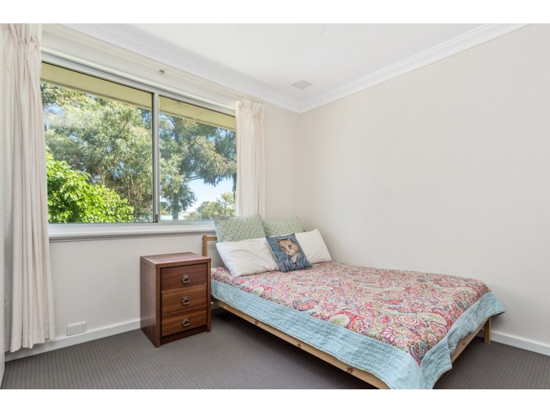 234 Henderson Road, Munster WA 6166