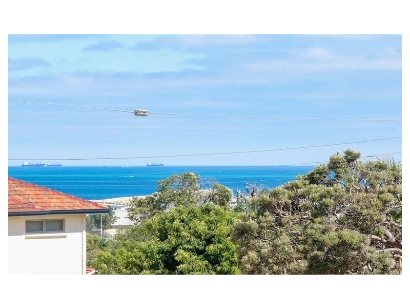 33 Beach Road, Coogee WA 6166