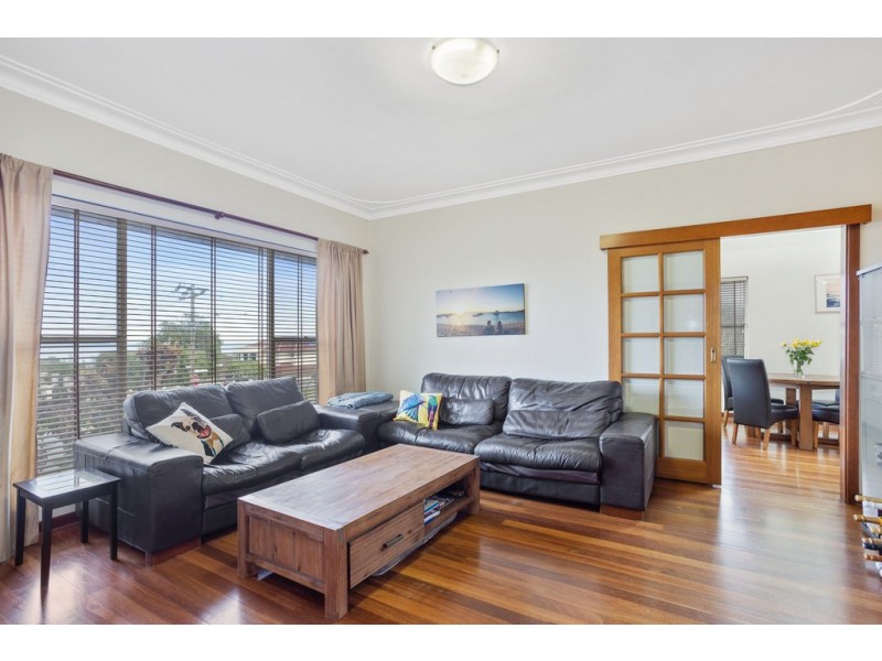 33 Beach Road, Coogee WA 6166