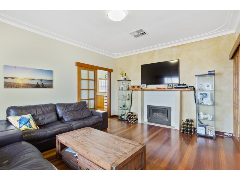 33 Beach Road, Coogee WA 6166