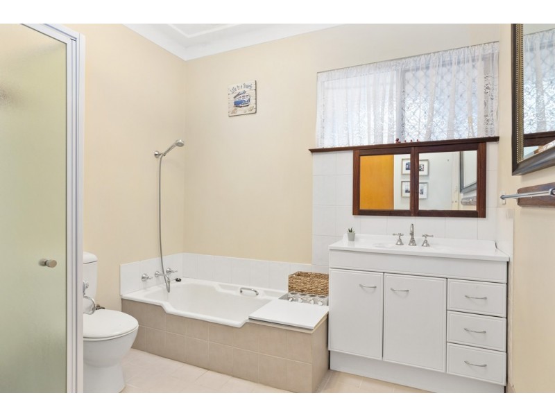 33 Beach Road, Coogee WA 6166