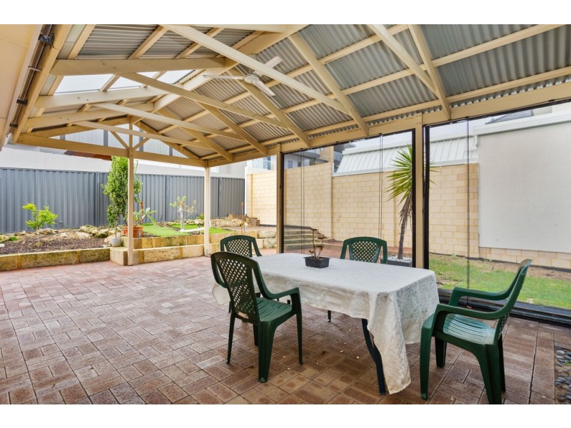 33 Beach Road, Coogee WA 6166