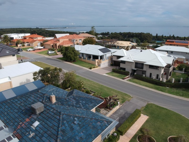 33 Beach Road, Coogee WA 6166