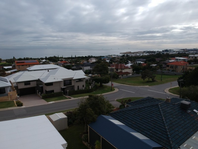 33 Beach Road, Coogee WA 6166