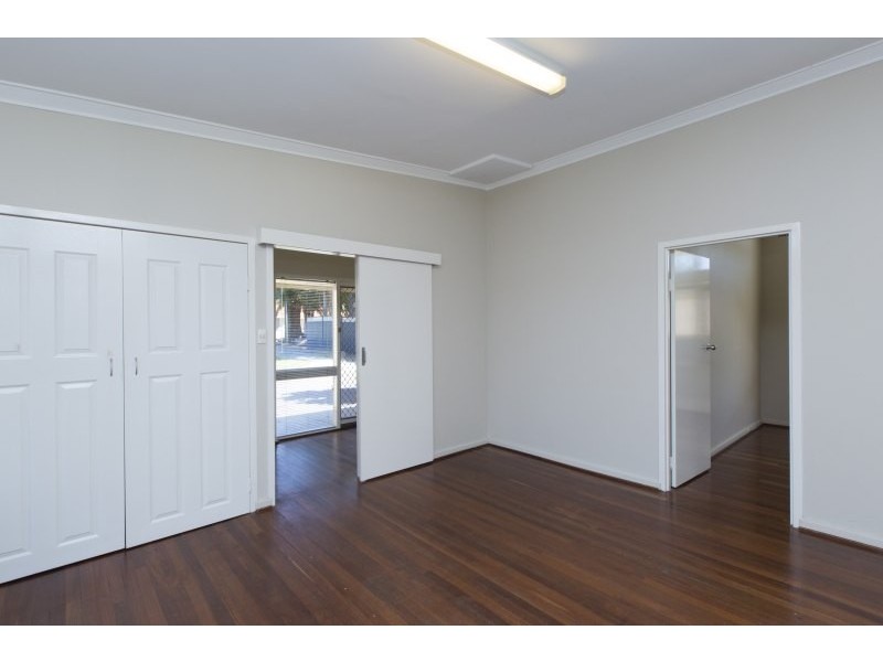 34 March Street, Spearwood WA 6163