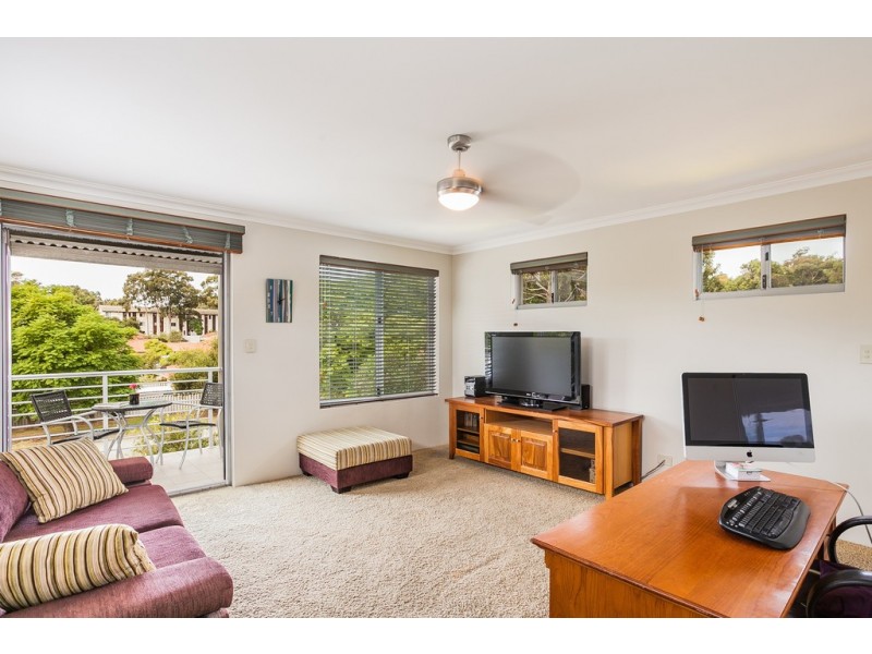 12 Robinson Street, Fremantle WA 6160