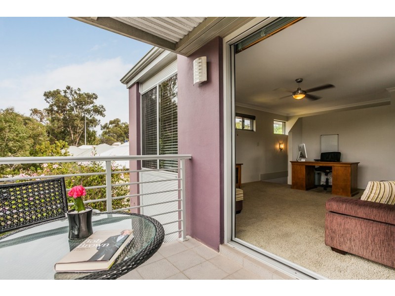 12 Robinson Street, Fremantle WA 6160