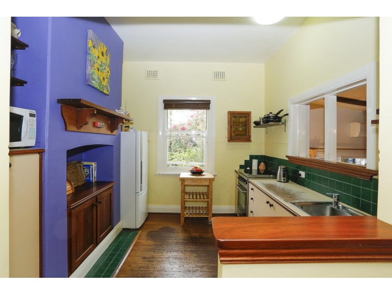 7 Seaview Street, Beaconsfield WA 6162