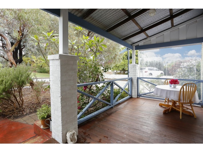 7 Seaview Street, Beaconsfield WA 6162