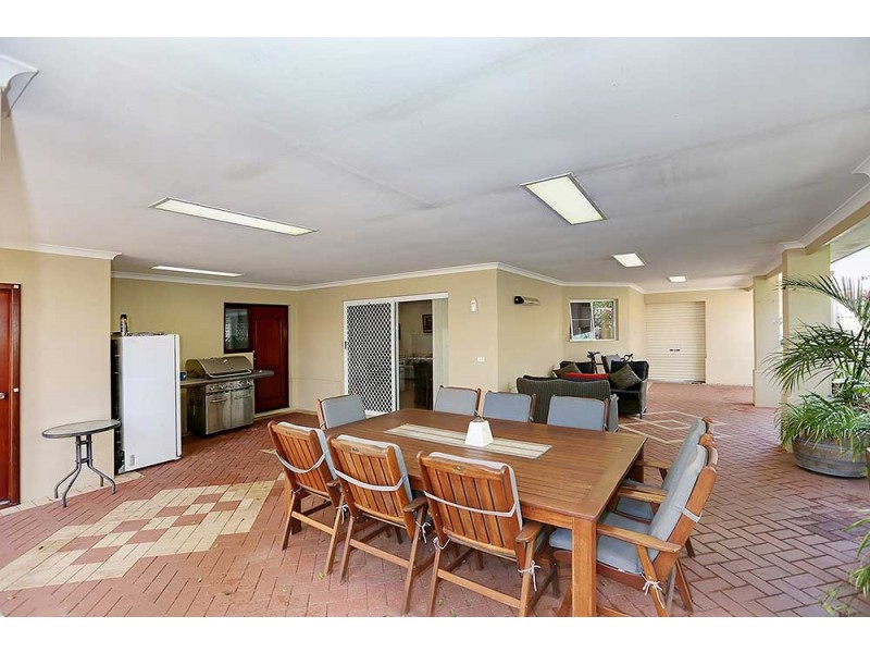 11A Arthur Road, Hamilton Hill WA 6163